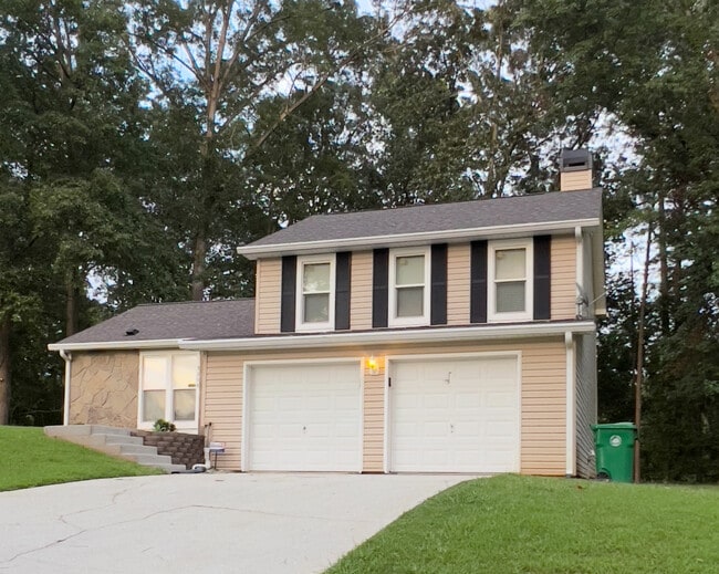 Building Photo - 3304 Forette Ln