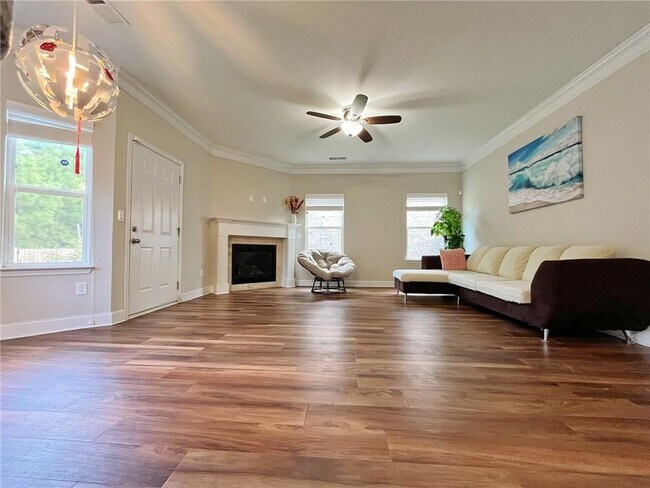 Building Photo - 516 Sprayberry Dr