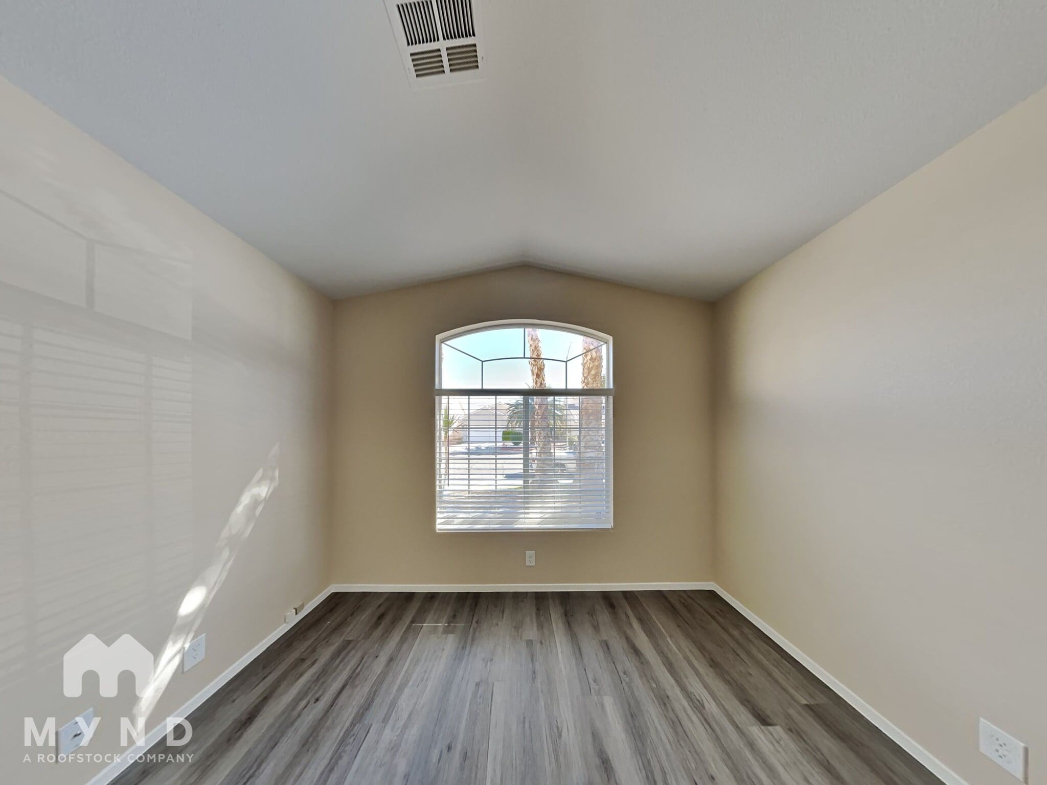 Building Photo - 3415 White Stallion Ct