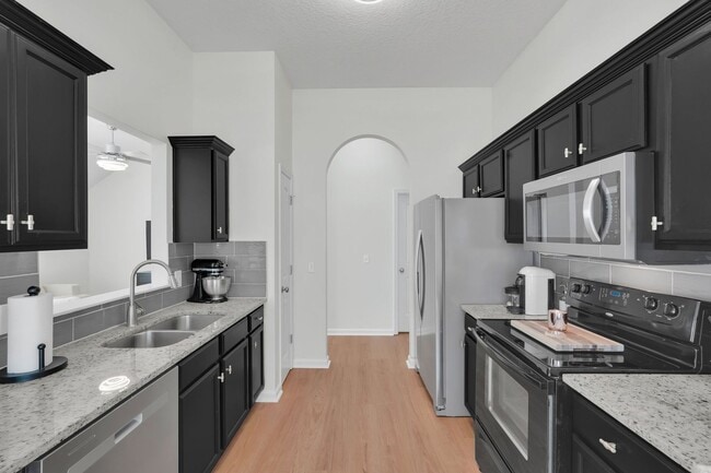 Building Photo - Centrally Located Ranch Home in Richmond Hill