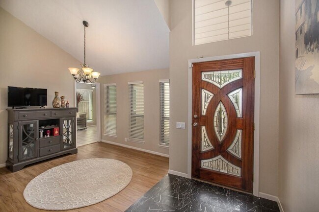 Building Photo - 2303 Silver Sage Dr