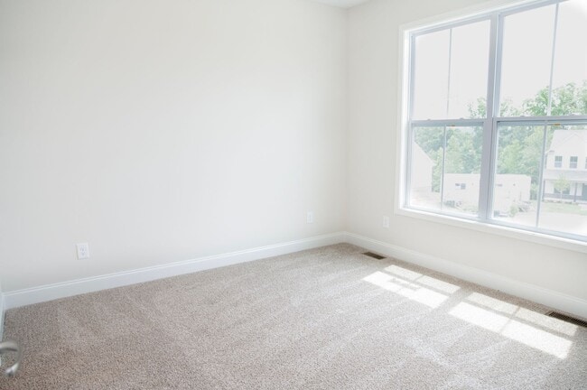 Building Photo - 8115 Chapel Hill Ln