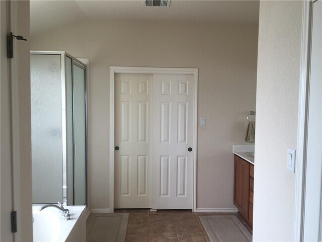 Building Photo - 11712 Fletcher Hall Ln