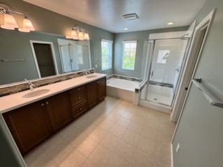 Building Photo - 354 Golden Bear Ln