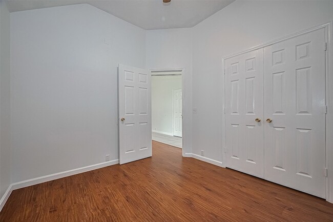 Building Photo - 11042 Sentry Ct