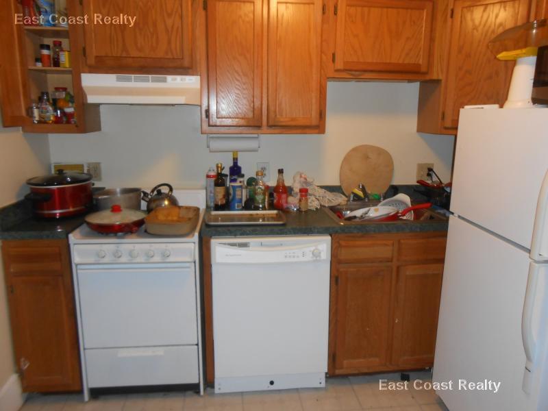 Building Photo - 12 Lorraine Ter