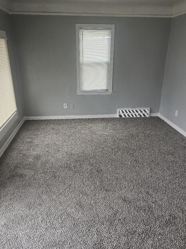 Building Photo - 12944 Rosemont Ave