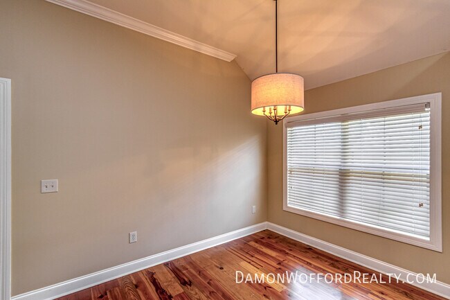 Building Photo - 117 Millhouse Drive