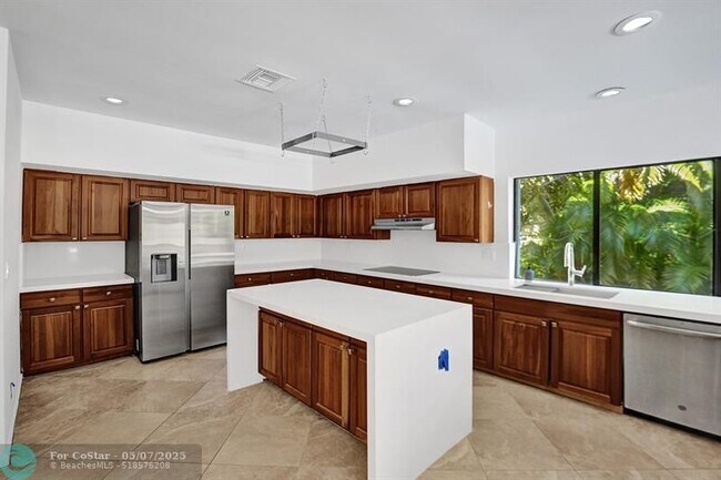 Building Photo - 2622 NW 49th St