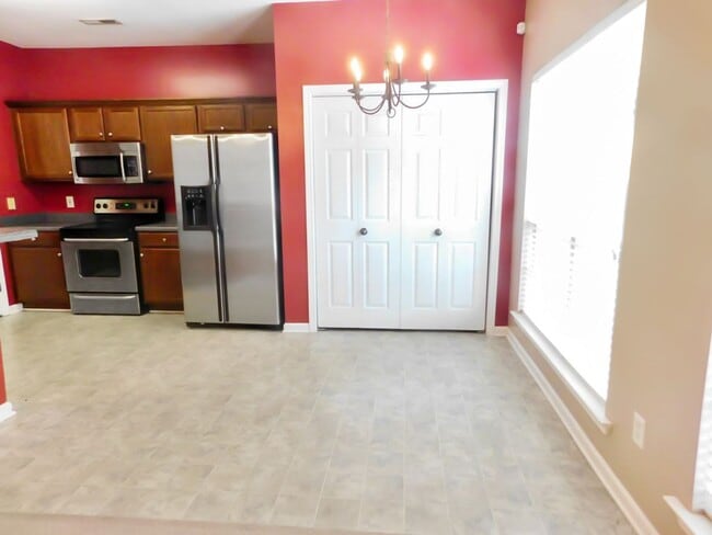 Building Photo - 308 Park Village Dr