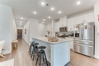 Building Photo - 508 Vasant Dr