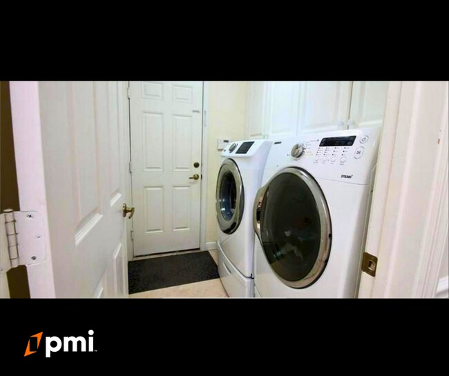 Building Photo - "Spacious 4-Bed, 3-Bath Retreat in Boynton Beach – 2,730 Sq. Ft. of Comfort!"