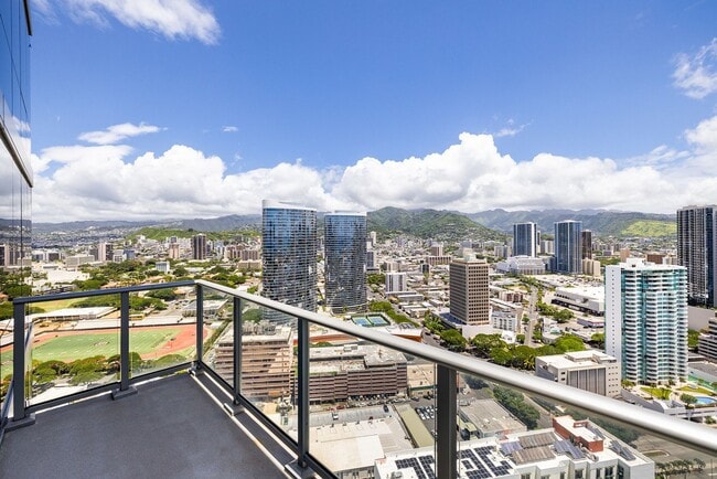 Building Photo - 1189 Waimanu St