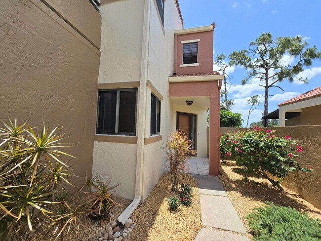 Building Photo - 7170 Golden Eagle Ct