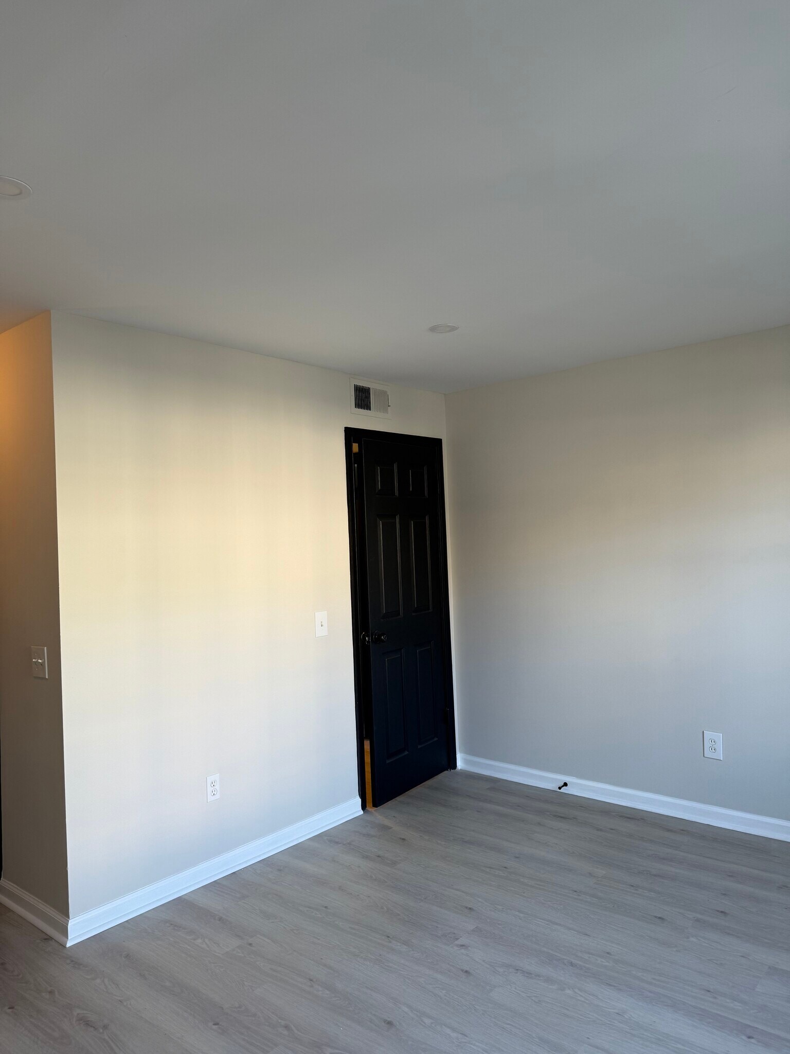 Building Photo - 114 Fort Evans Rd NE