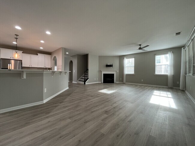 Building Photo - 17102 Alydar Commons Ln