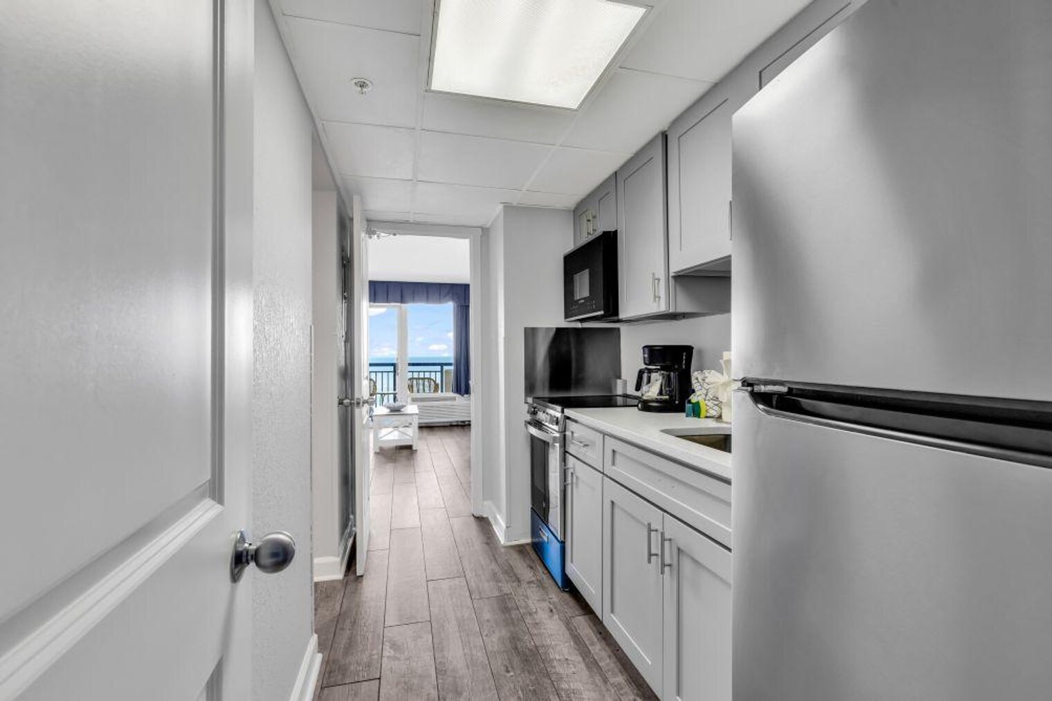 Building Photo - 2300 N Ocean Blvd
