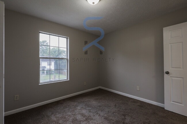Building Photo - Move in before October 15th and get a $250...