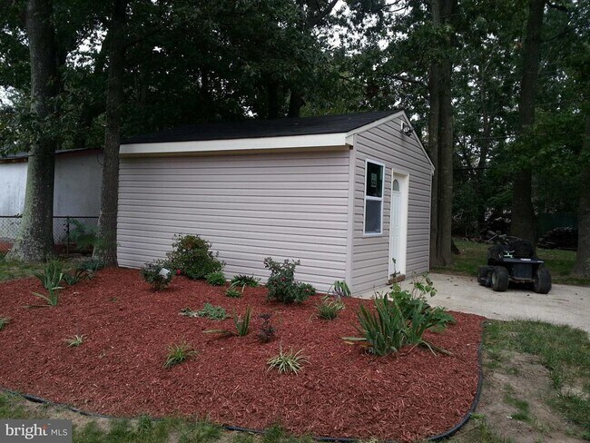 Building Photo - 326 Garner Ave