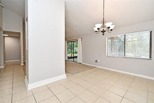 Building Photo - 512 Shane Cir