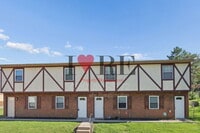 Building Photo - 2608 Christine Blvd