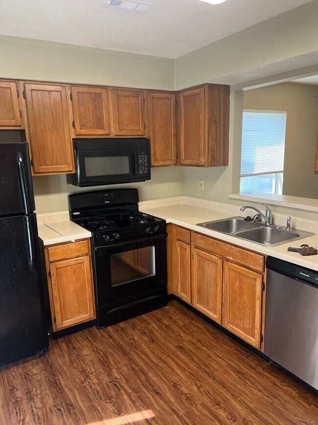 Building Photo - 630-632 W. Country Squire Ct.