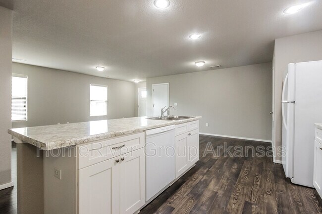 Building Photo - 219 E Anabranch Ct