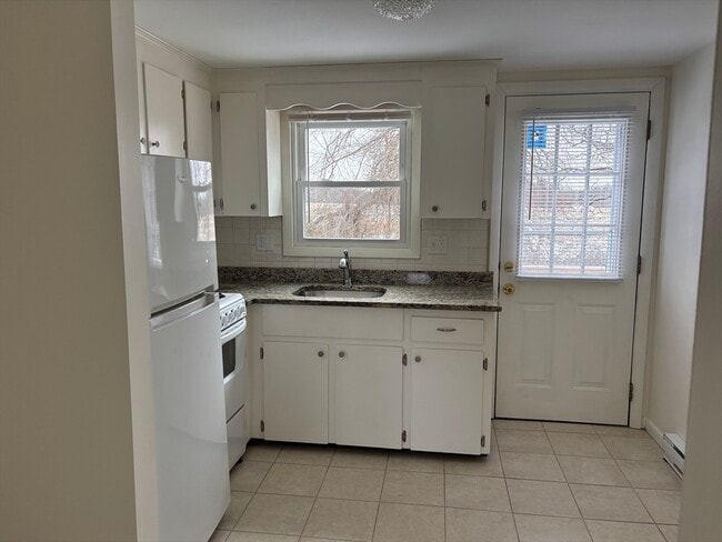 Building Photo - 681 State Rd