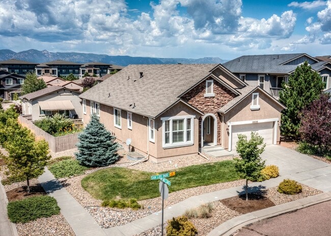 Building Photo - Cordera Home within walking to D20 Schools...