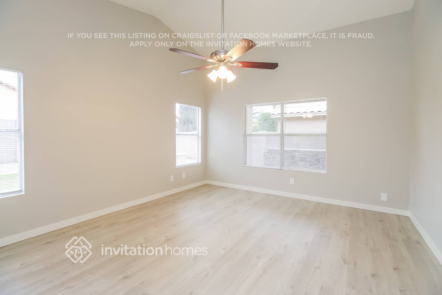 Building Photo - 3844 E San Remo Ave