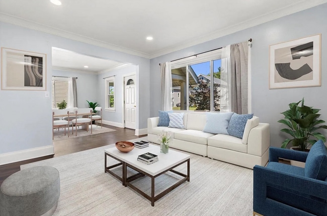 Building Photo - 1509 Kenosha SFH