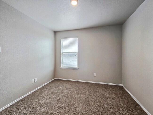 Building Photo - 12320 Walden Wood Dr