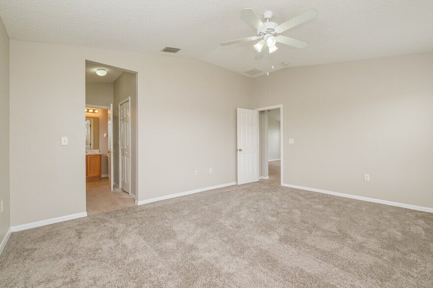 Building Photo - 7608 Mt Laurel Dr