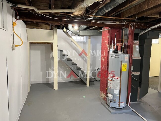Building Photo - 4BD/2BA House with Double Garage by August...