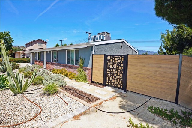 Building Photo - 12350 Luna Pl