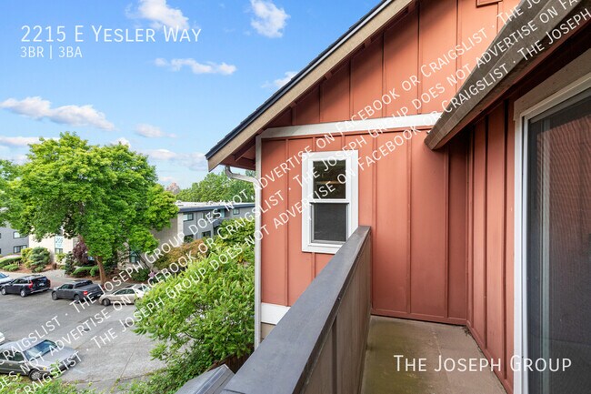 Building Photo - 2215 E Yesler Wy
