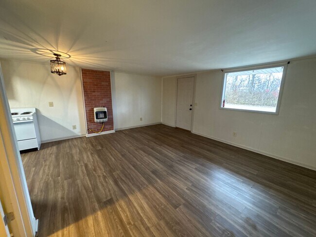 Building Photo - 721 US-62