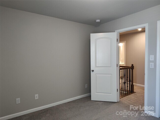 Building Photo - 8114 Overmeadow Ln