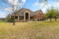 Building Photo - 389 Scenic View Dr