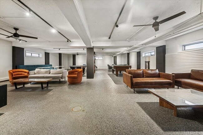 Building Photo - 4980 N Marine Dr