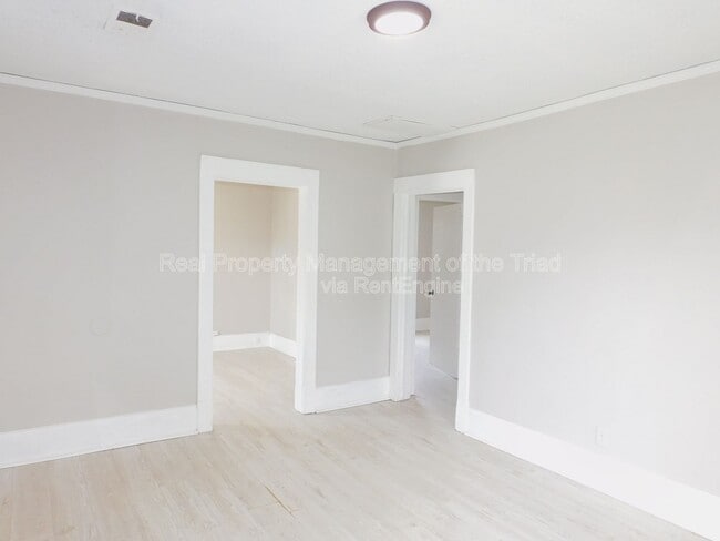 Building Photo - 1217 Pearson Pl