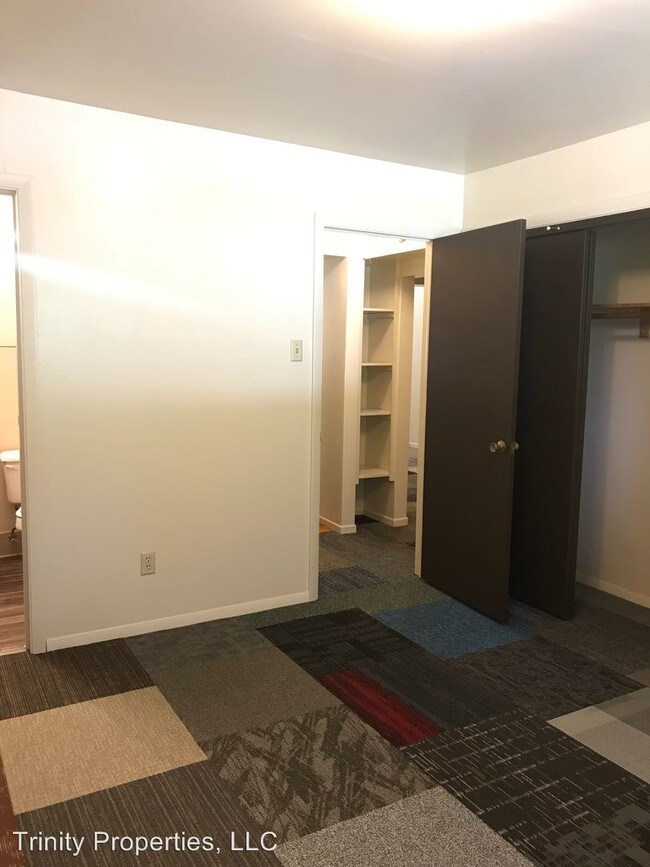 Building Photo - 1124 SW Lane St