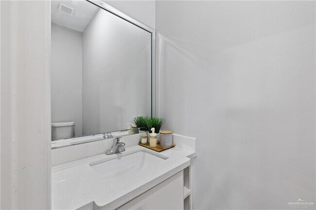 Building Photo - 16 Isabella Grace St