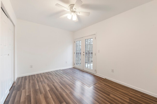 Building Photo - 6500 Nathan Ave