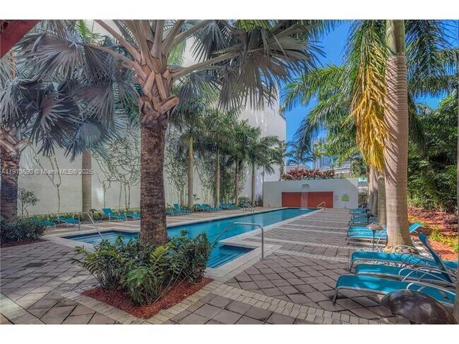 Building Photo - 133 NE 2nd Ave