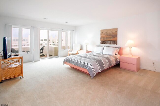 Building Photo - 7701 Atlantic Ave