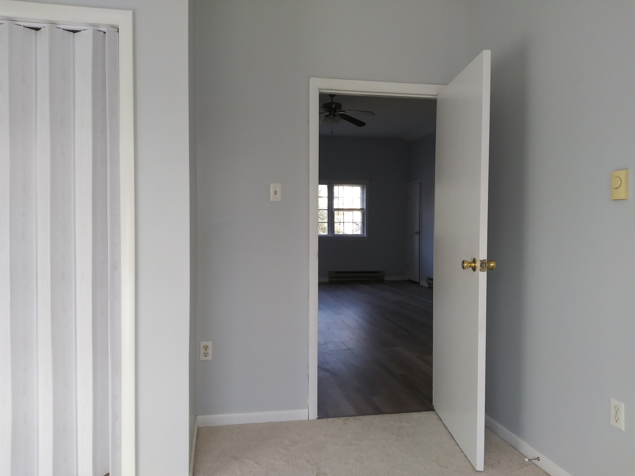 2nd bedroom/ceiling fan - 27 Edison Rd