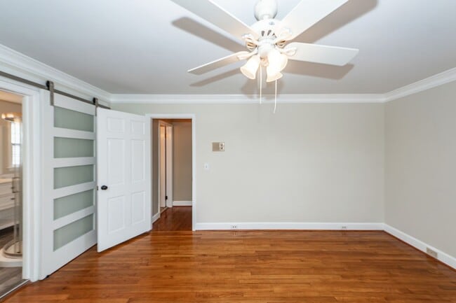 Building Photo - 6 Bedroom, 2.5 Bath House in Drayton on th...
