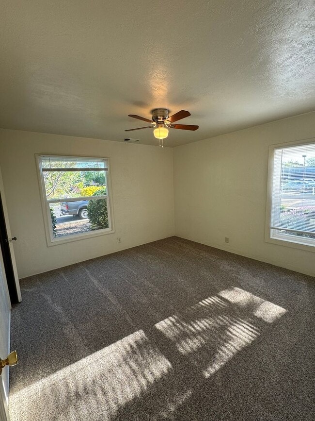 Building Photo - Charming 3 bedroom home in North Chico