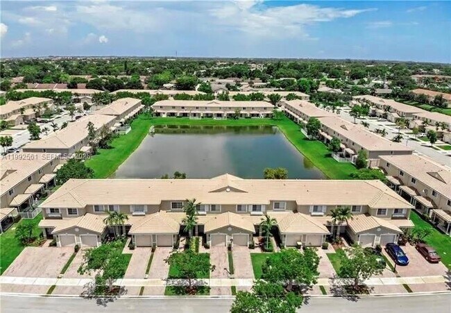 Building Photo - 8989 Lancaster St